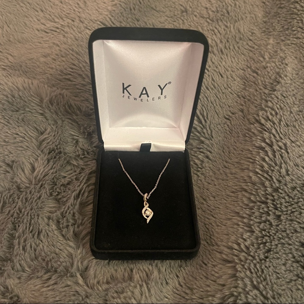 Kay Jewelers Women’s Necklace